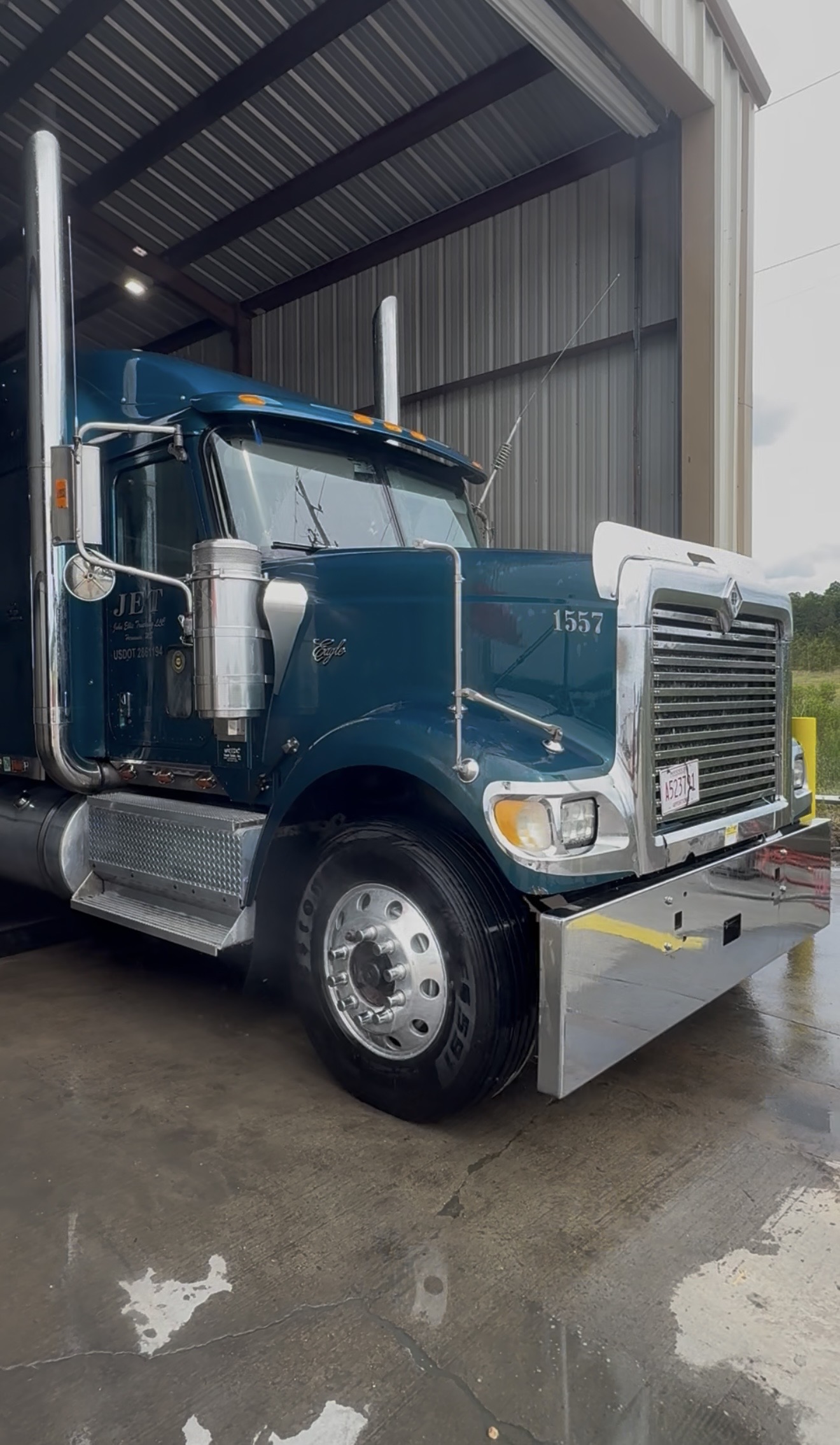 International Eagle truck after wash